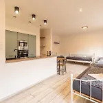 شقة Apartmany Holiday